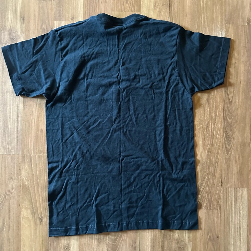 🆕 NWOT Deftones Diamond Eyes T-Shirt size medium Hot Topic - Picture 7 of 7